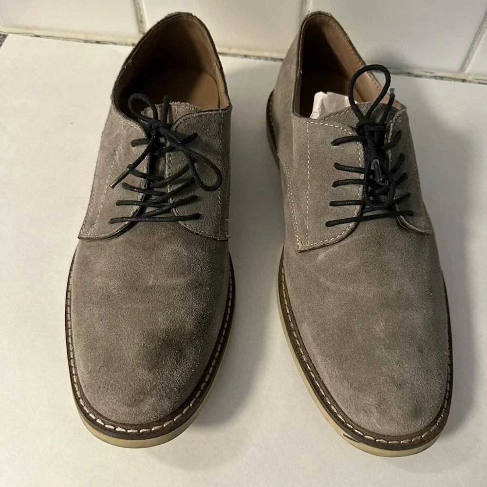 BANANA REPUBLIC SUEDE grey men's lace oxford.  11